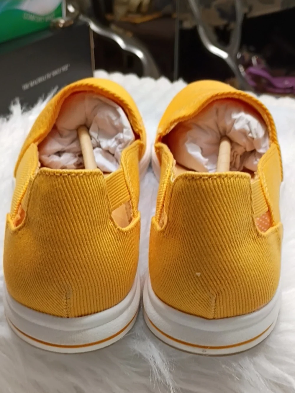 New Clarks Breeze Slip-On Canvas Loafers in Mustard Orange 9 Narrow